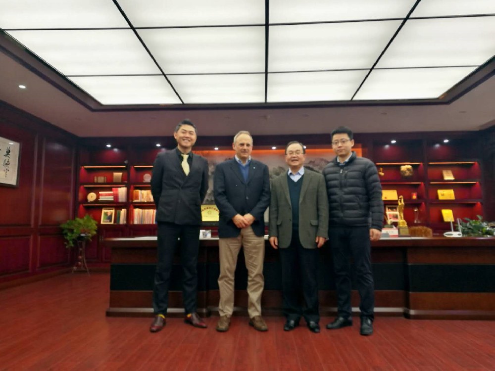 ӢSr. Director Ron Bechtold ݰ人